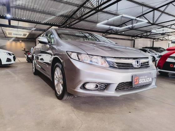 HONDA CIVIC 2.0 LXR 16V FLEX 4P AUTOMÁTICO HONDA CIVIC 2.0 LXR 16V FLEX 4P AUTOMÁTICO